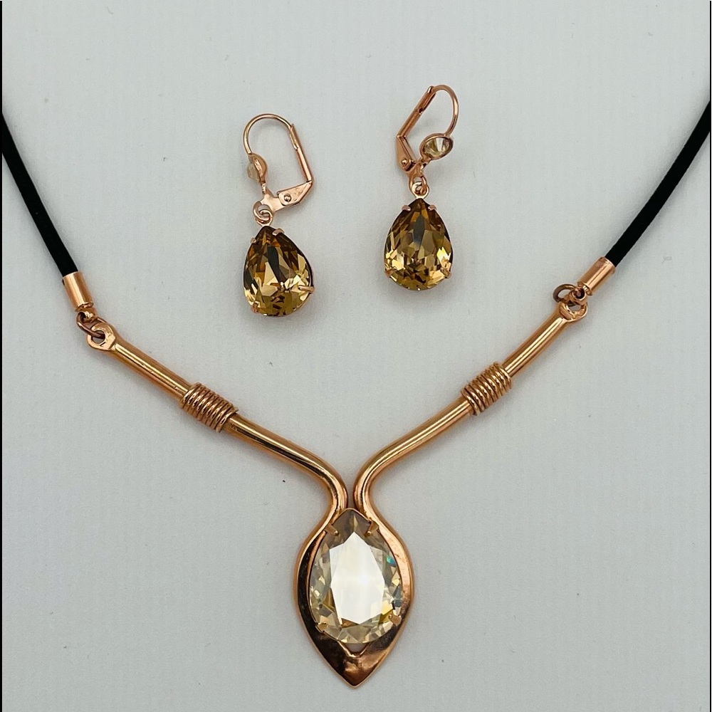 Belladonna jewelry 2pc set in rose gold plating. Made in Canada.